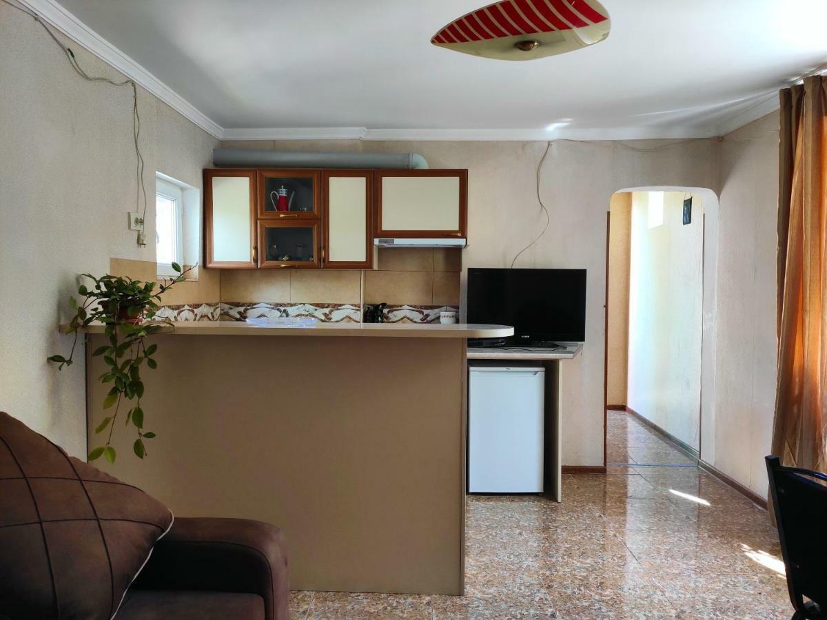 Guesthouse Ttt Тбилиси Экстерьер фото